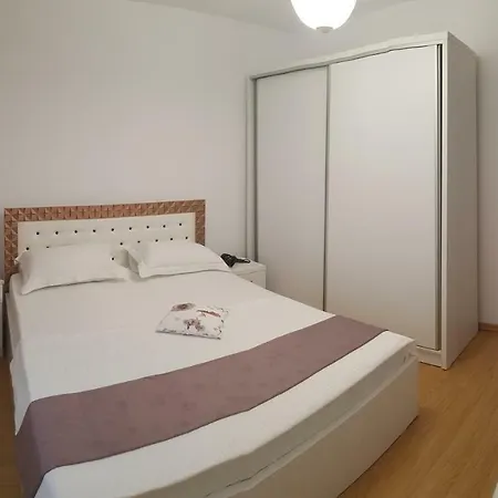 Apartament Irina Lägenhet *